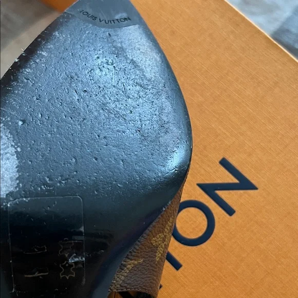 Louis Vuitton Black Monogram Pointed Slingback Pump - Picture 4 of 7